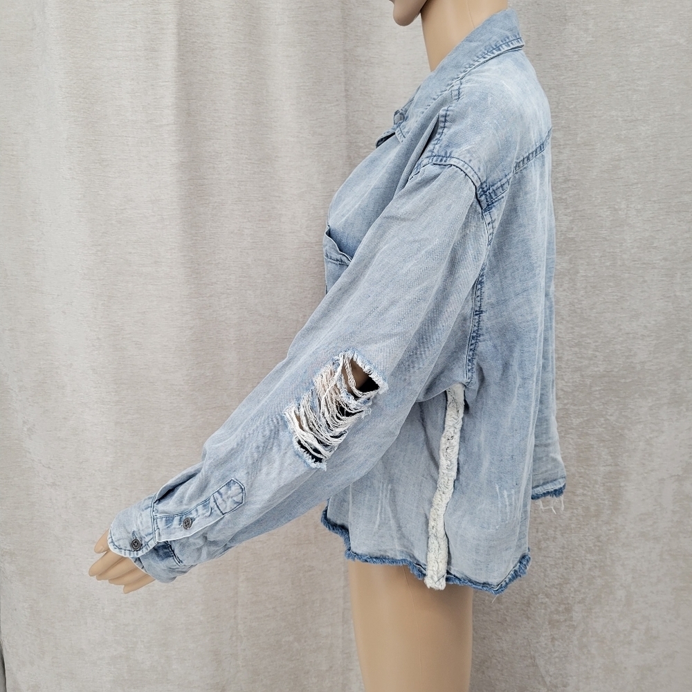 Vintage Havana Light Blue Denim Button Down Shirt Distressed Ragged Oversized - Picture 4 of 9